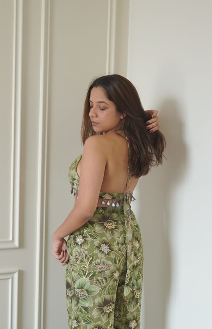 Fusion Outfit - The Angoori Set