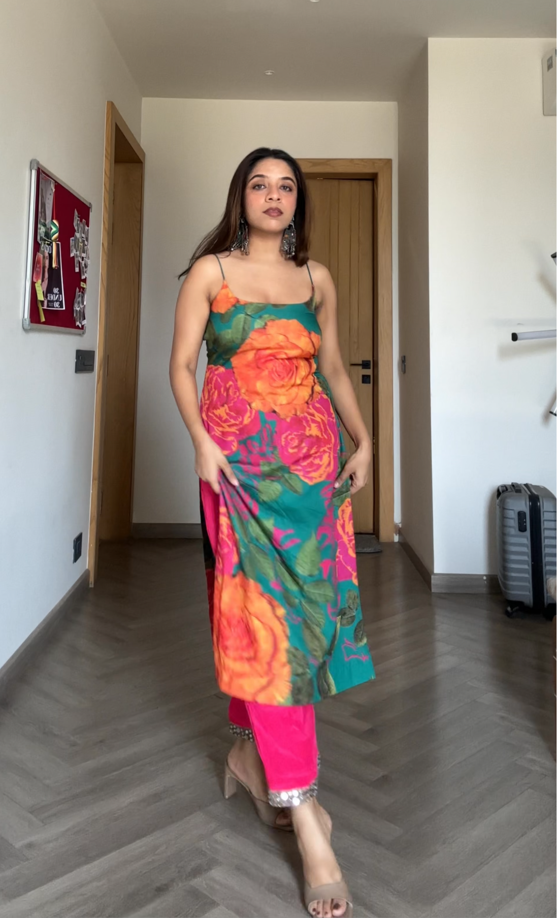 Contemporary Set - Gulaabo Set